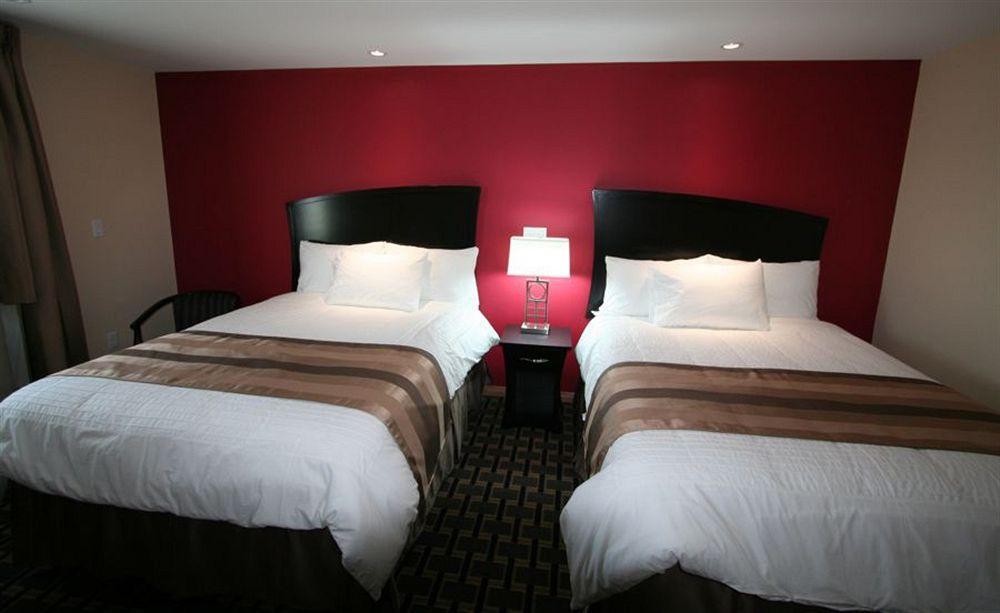 Masterson'S Motel Greater Napanee Bagian luar foto