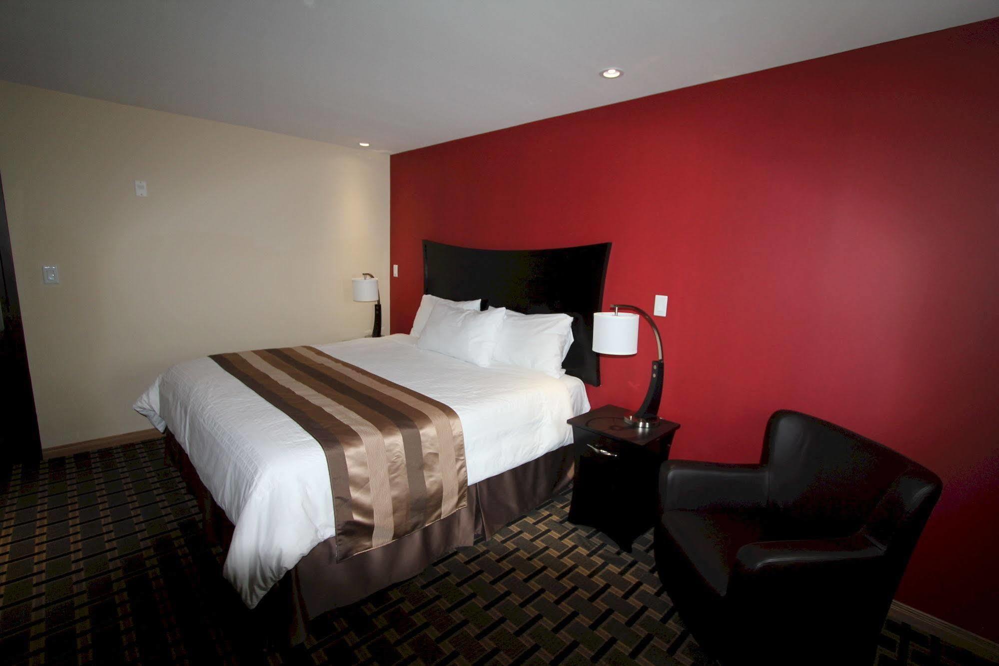 Masterson'S Motel Greater Napanee Bagian luar foto